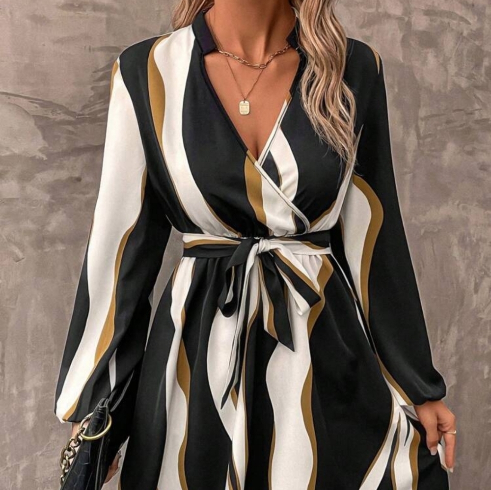 NWOT Womens Plus Size Elegant Black, Cream and Gold Dress 3XL